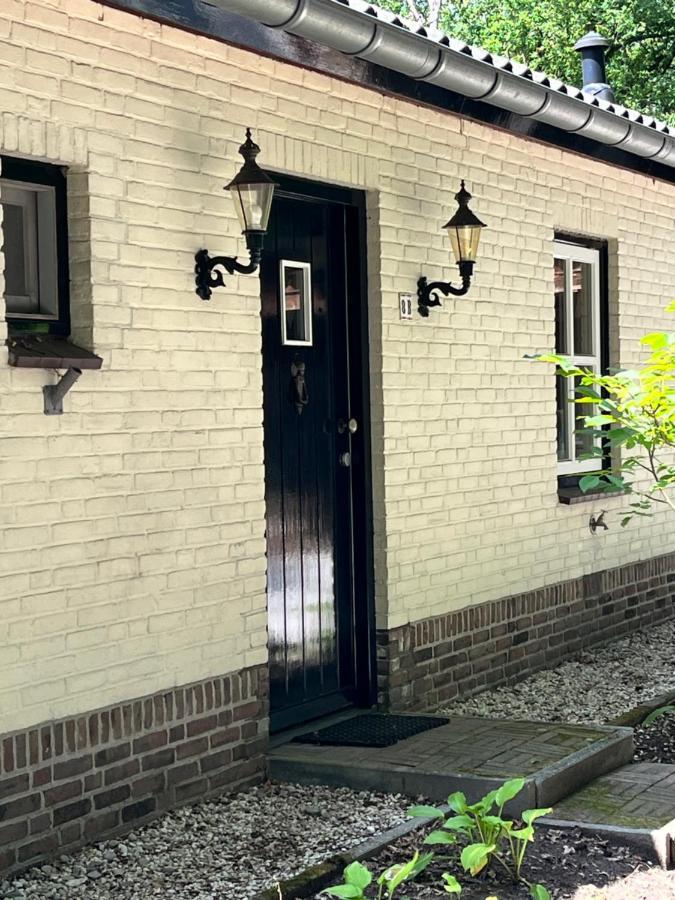 Guesthouse Oeyenbos Knegsel ภายนอก รูปภาพ