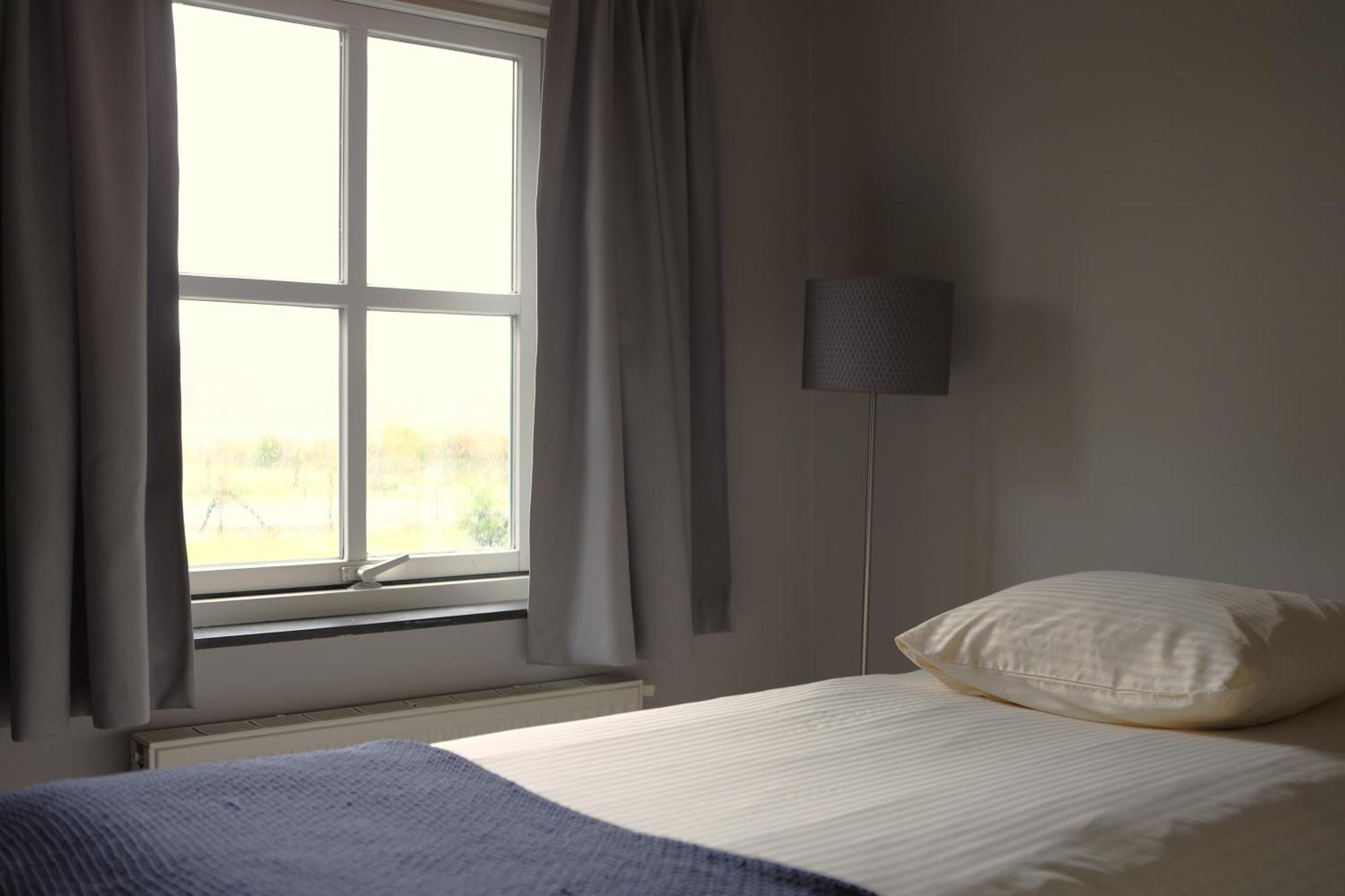 Guesthouse Oeyenbos Knegsel ภายนอก รูปภาพ